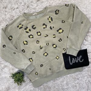 Easel Leopard Print Crewneck Sweatshirt 💗 Stone